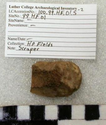 1969.002.00239; chipped stone -thumbnail scraper
