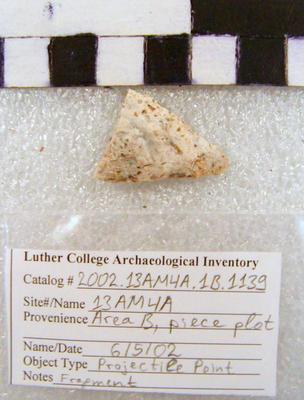 2002.001.00786; Stone Projectile Point