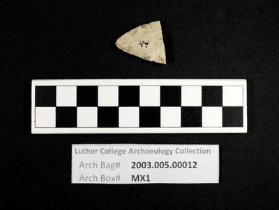 2003.005.00012: chipped stone-projectile point