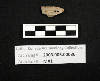 2003.005.00086: chipped stone-Madison projectile point