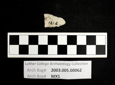 2003.005.00062: chipped stone-Madison projectile point