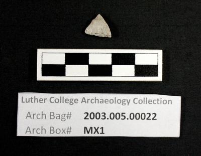 2003.005.00022: chipped stone-projectile point