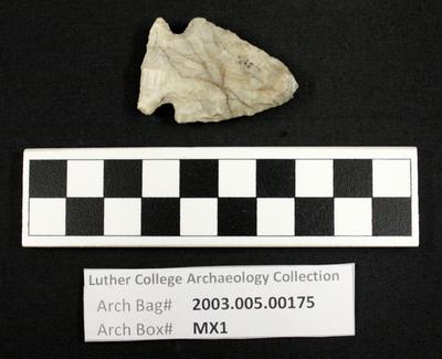 2003.005.00175: chipped stone-projectile point