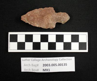 2003.005.00135: chipped stone-projectile point