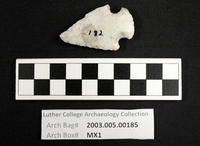 2003.005.00185: chipped stone-projectile point