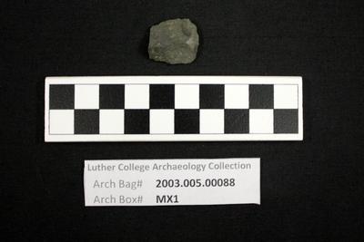 2003.005.00088: chipped stone-scraper