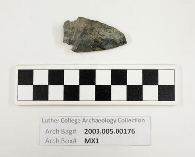 2003.005.00176: chipped stone-projectile point
