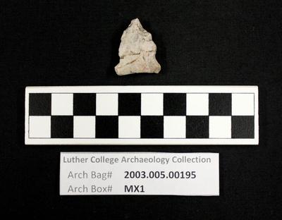 2003.005.00195: chipped stone-projectile point