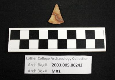 2003.005.00242: chipped stone-Madison projectile point