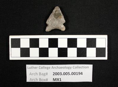 2003.005.00194: chipped stone-projectile point