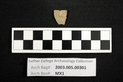 2003.005.00301: chipped stone-Madison projectile point