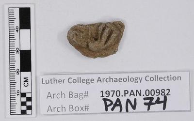 1970.PAN.00982: Body sherd with effigy applique fragment