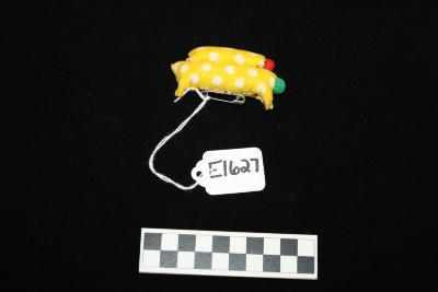 E1627: Hmong ornament, caterpillar motif
