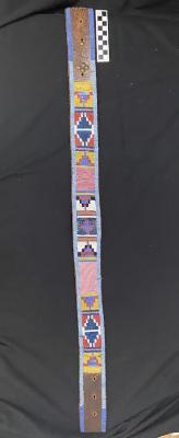 E1671: Beaded Belt